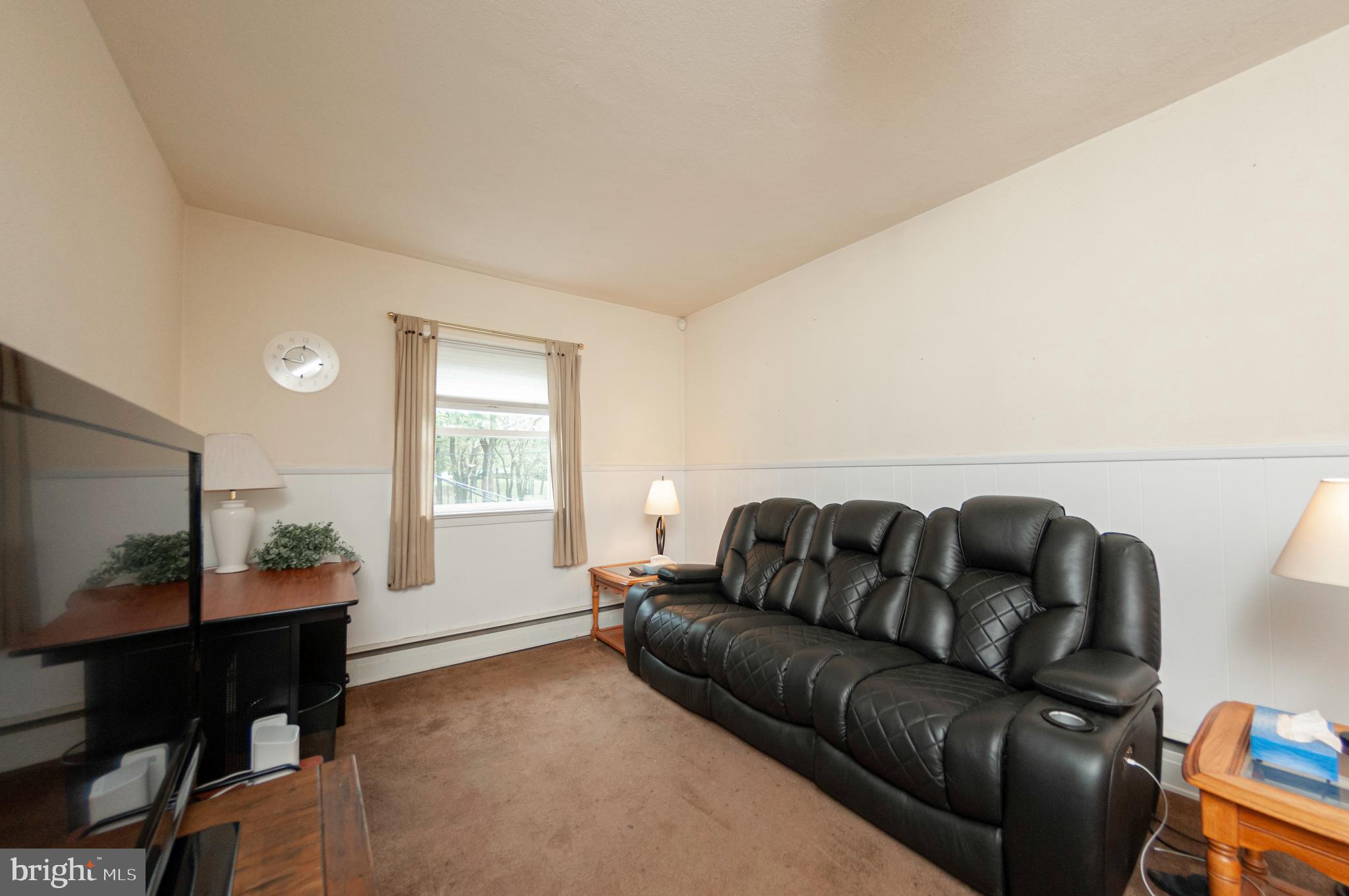 HUNTINGDON VALLEY - Residential