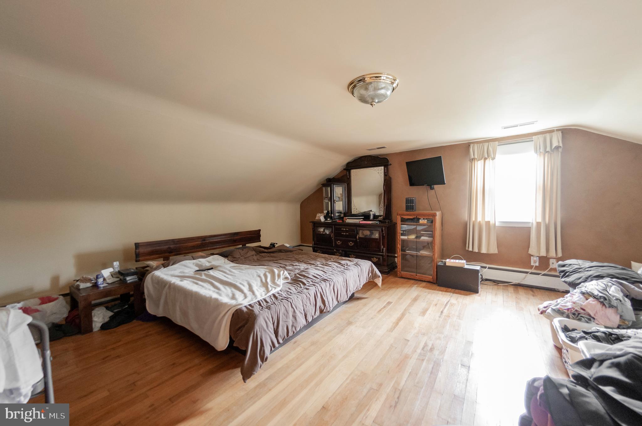 HUNTINGDON VALLEY - Residential