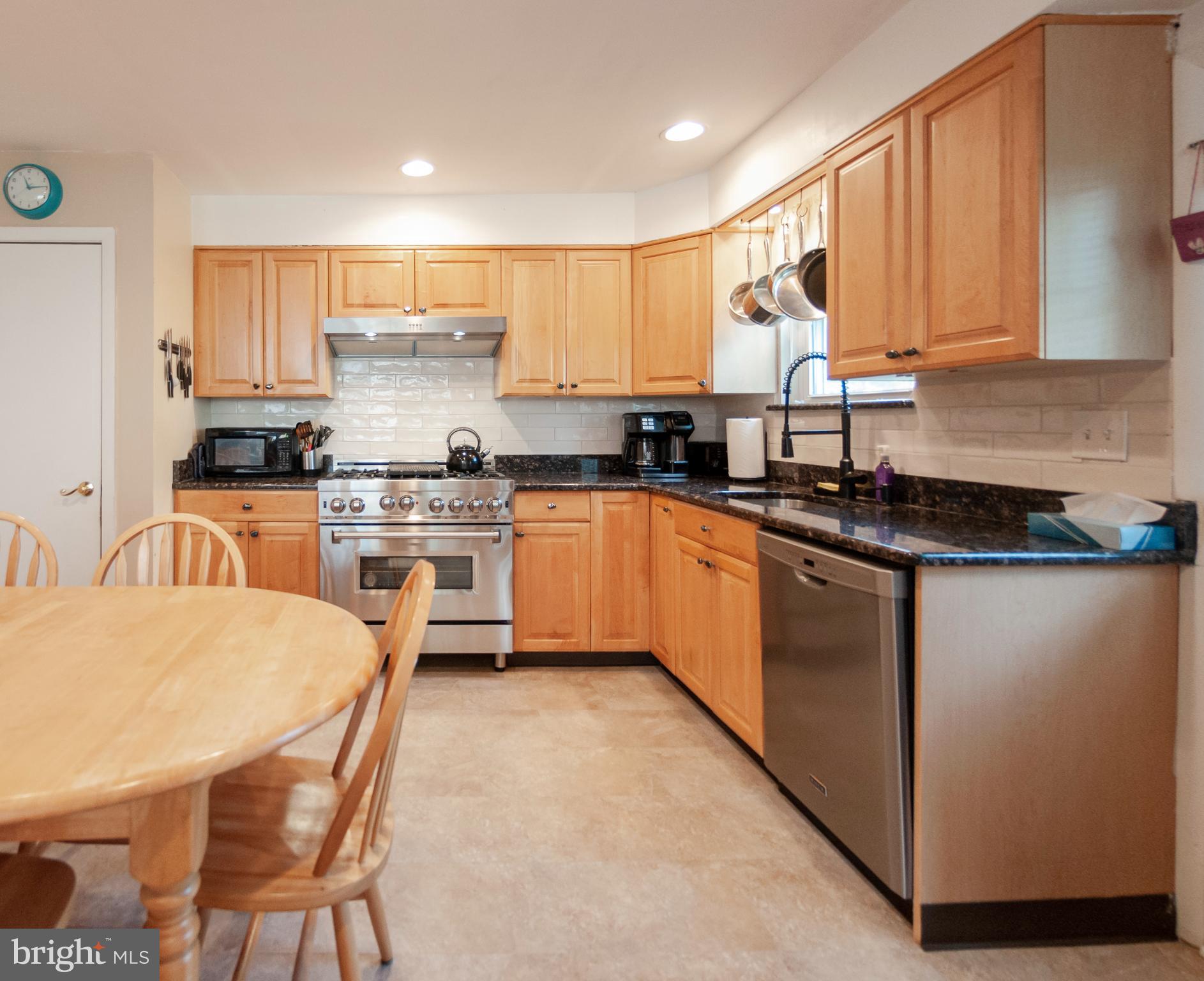 HUNTINGDON VALLEY - Residential