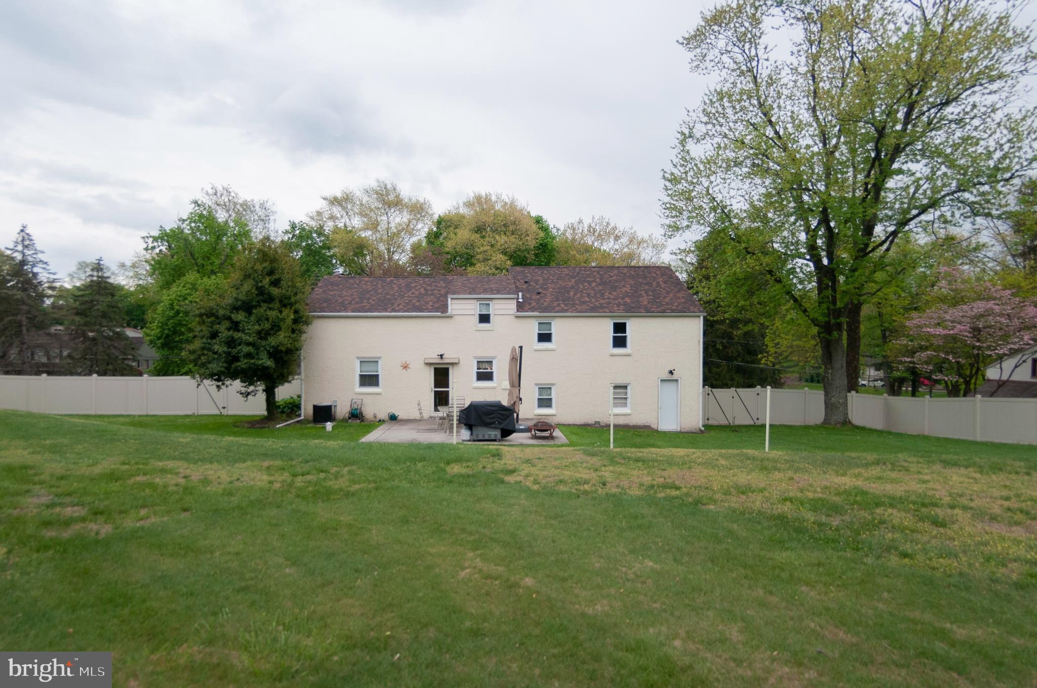 HUNTINGDON VALLEY - Residential