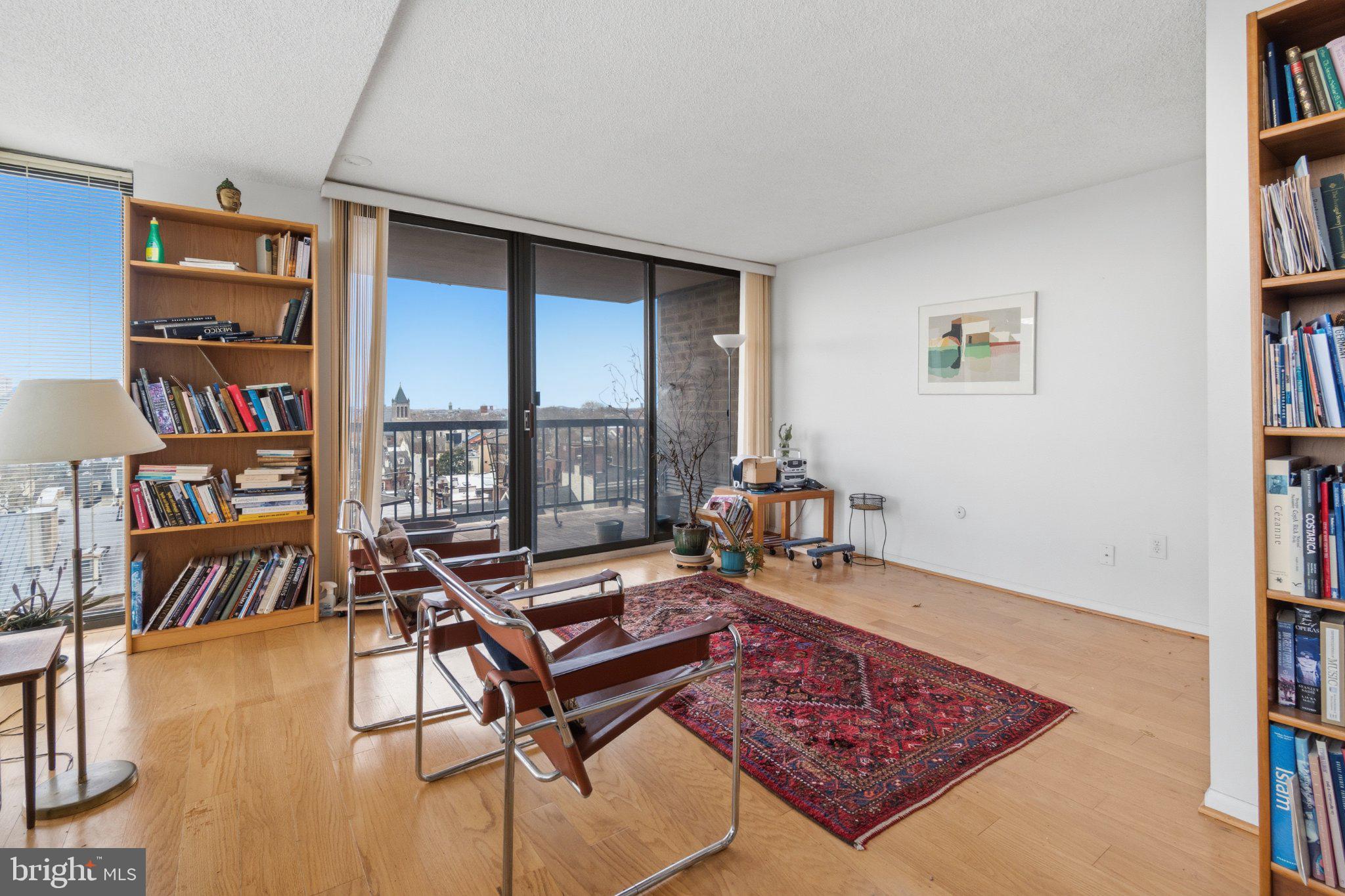 WASHINGTON SQ - Residential