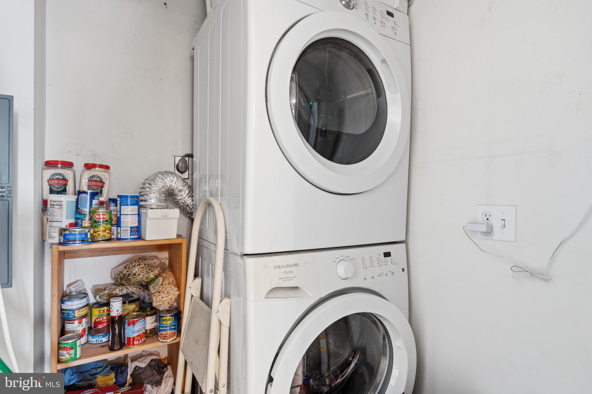 WASHINGTON SQ - Residential