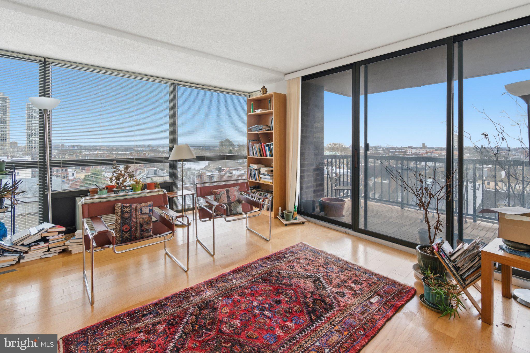 WASHINGTON SQ - Residential