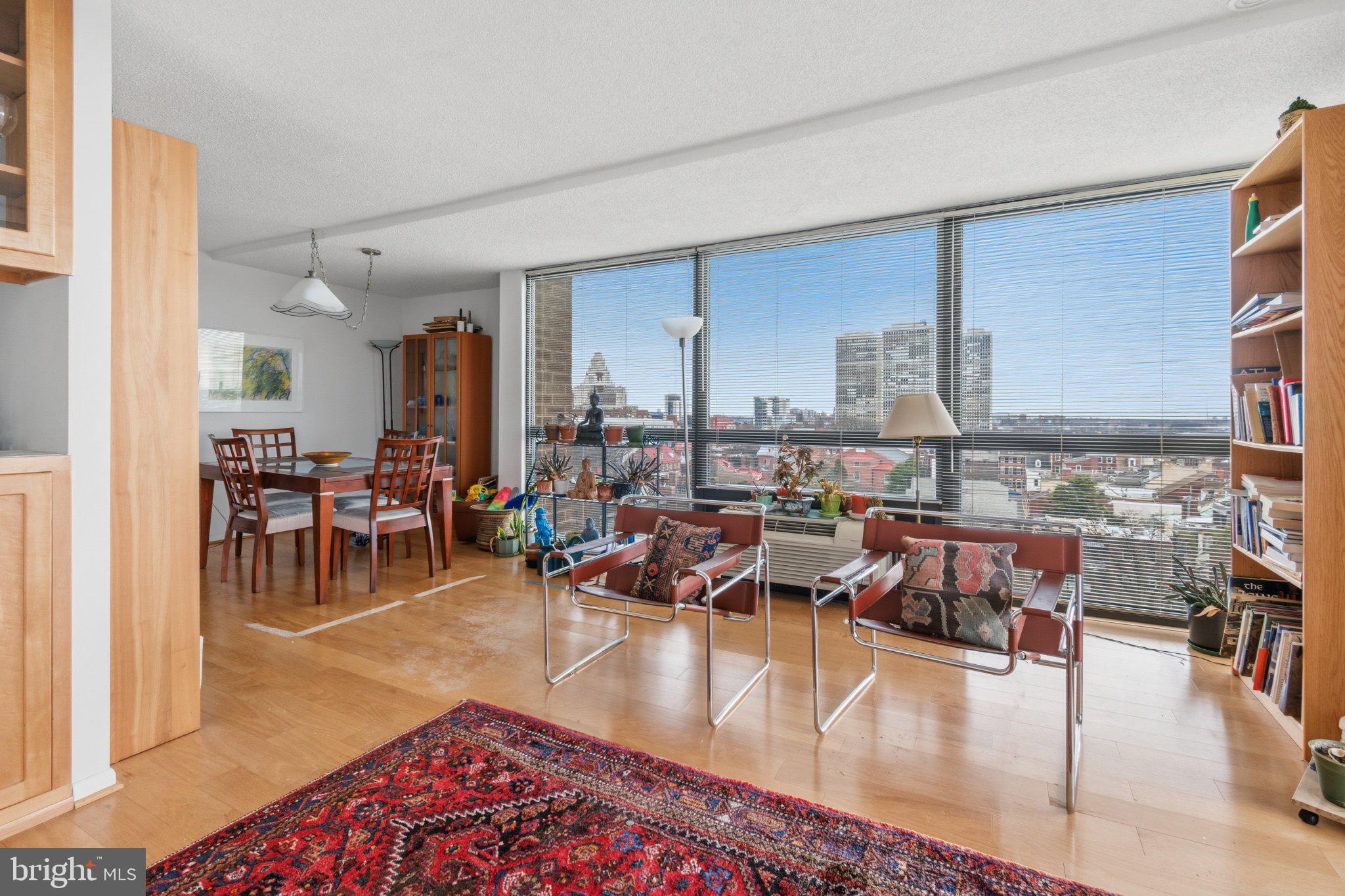 WASHINGTON SQ - Residential