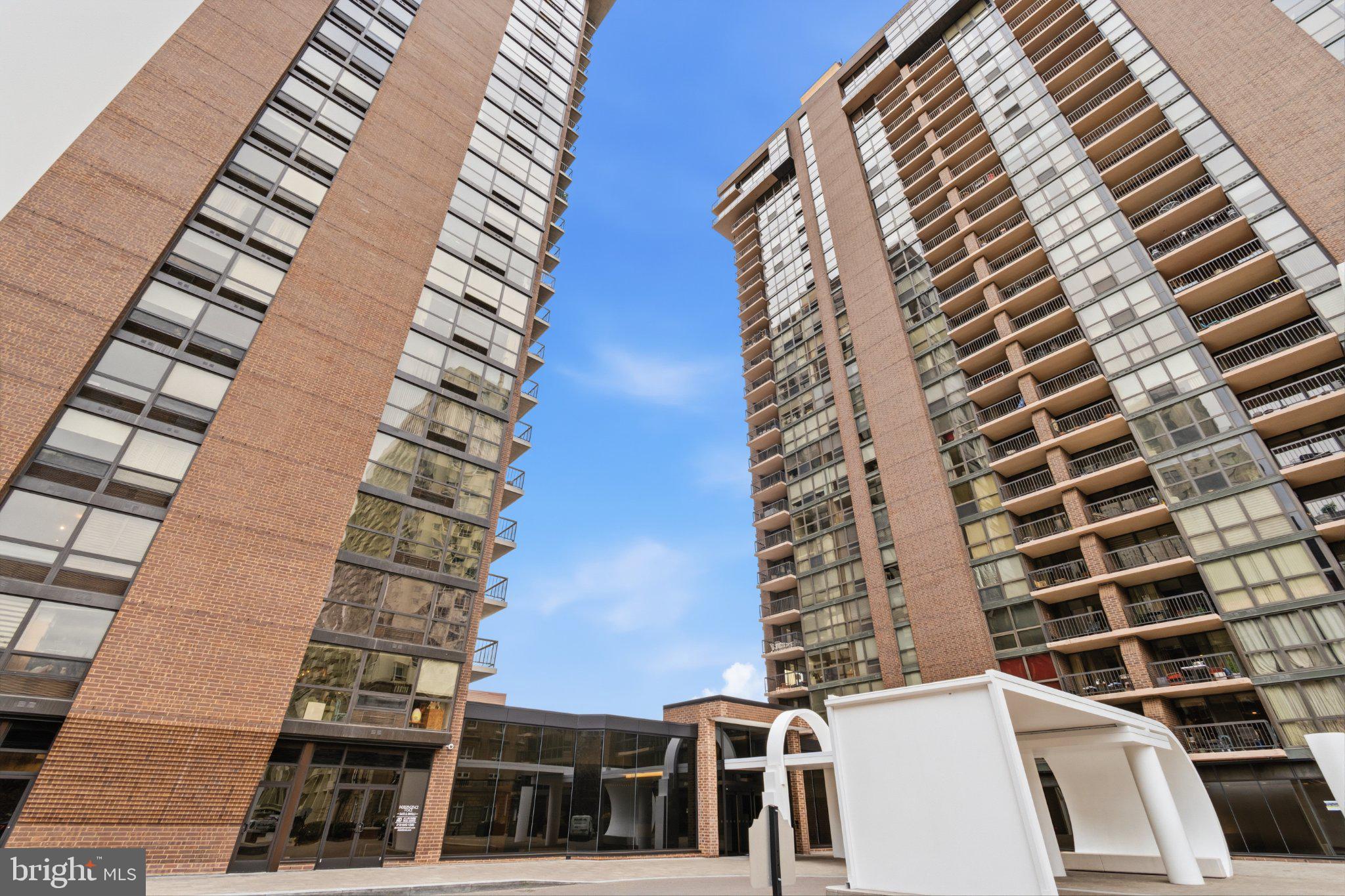 WASHINGTON SQ - Residential