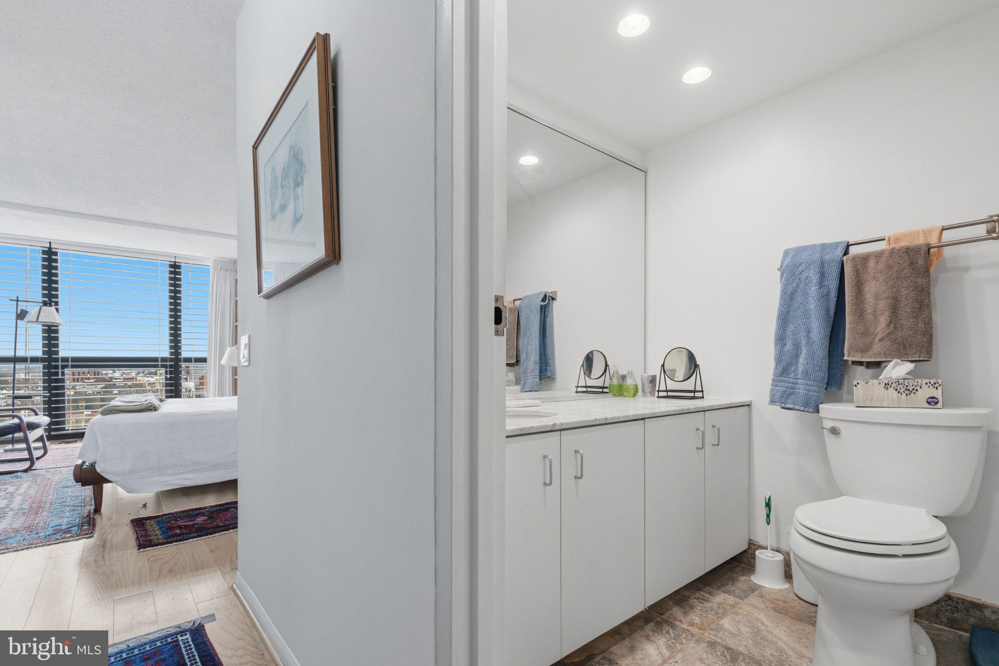 WASHINGTON SQ - Residential