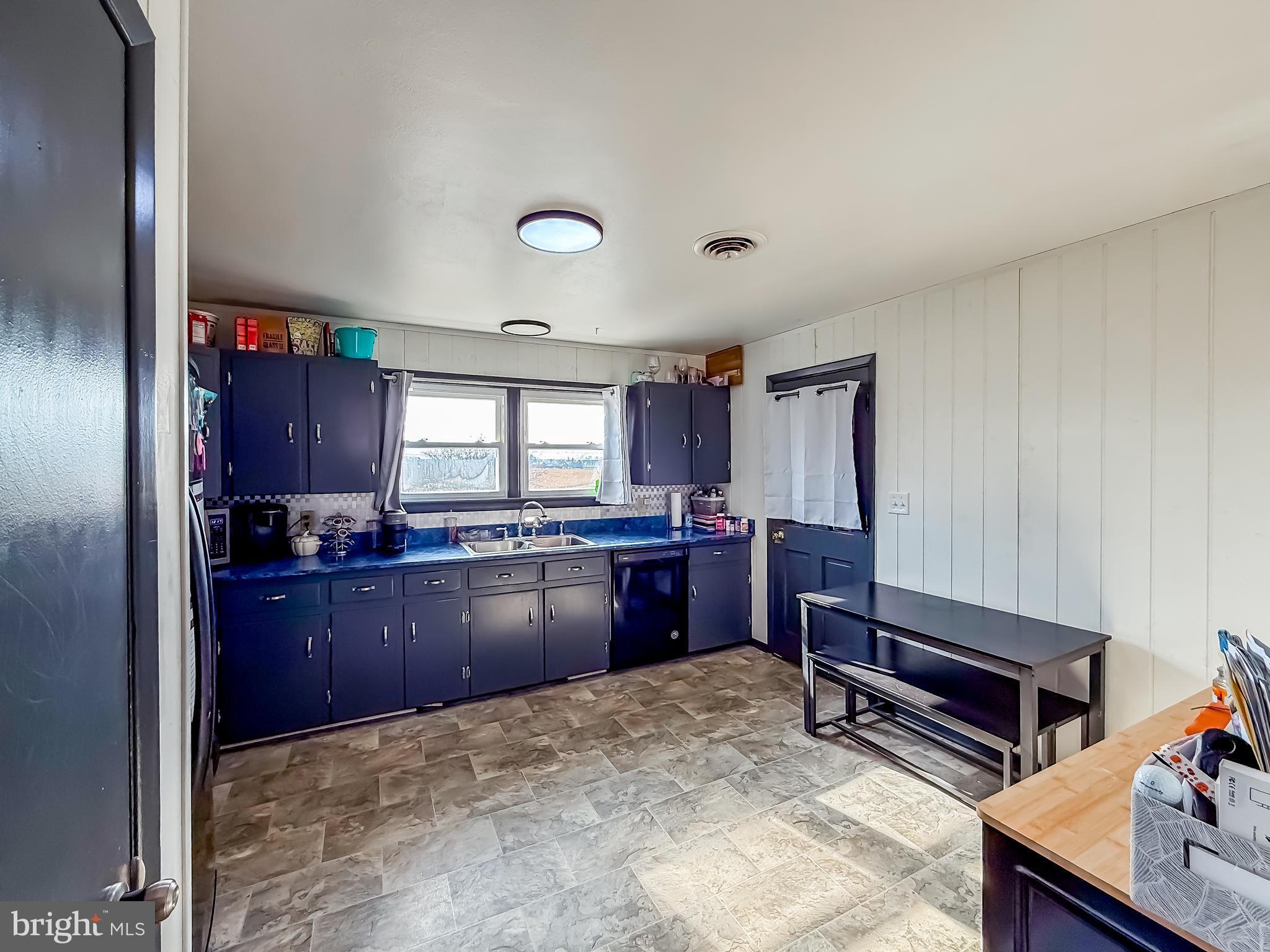 3136 LINCOLN WAY EAST WAY E