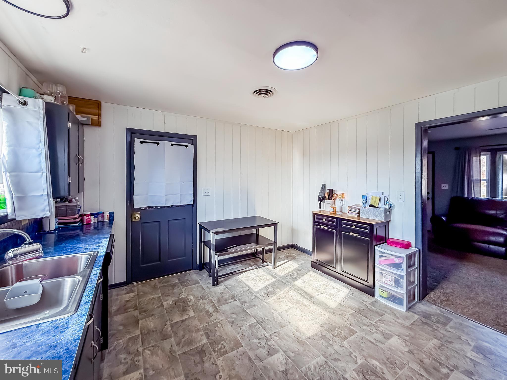 3136 LINCOLN WAY EAST WAY E