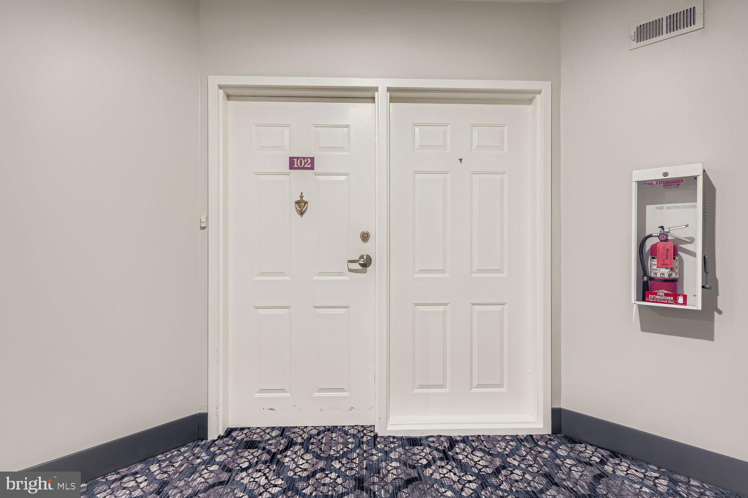 200 BELMONT FOREST 102
