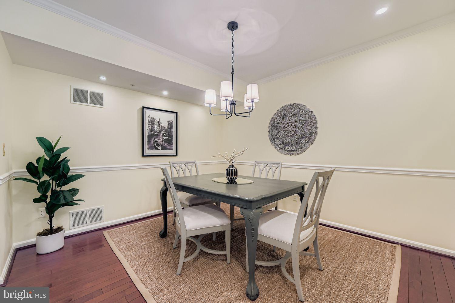 BELMONT FOREST - Residential