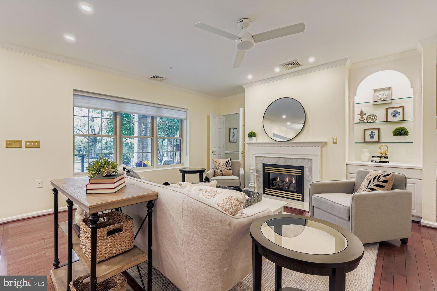 200 BELMONT FOREST 102