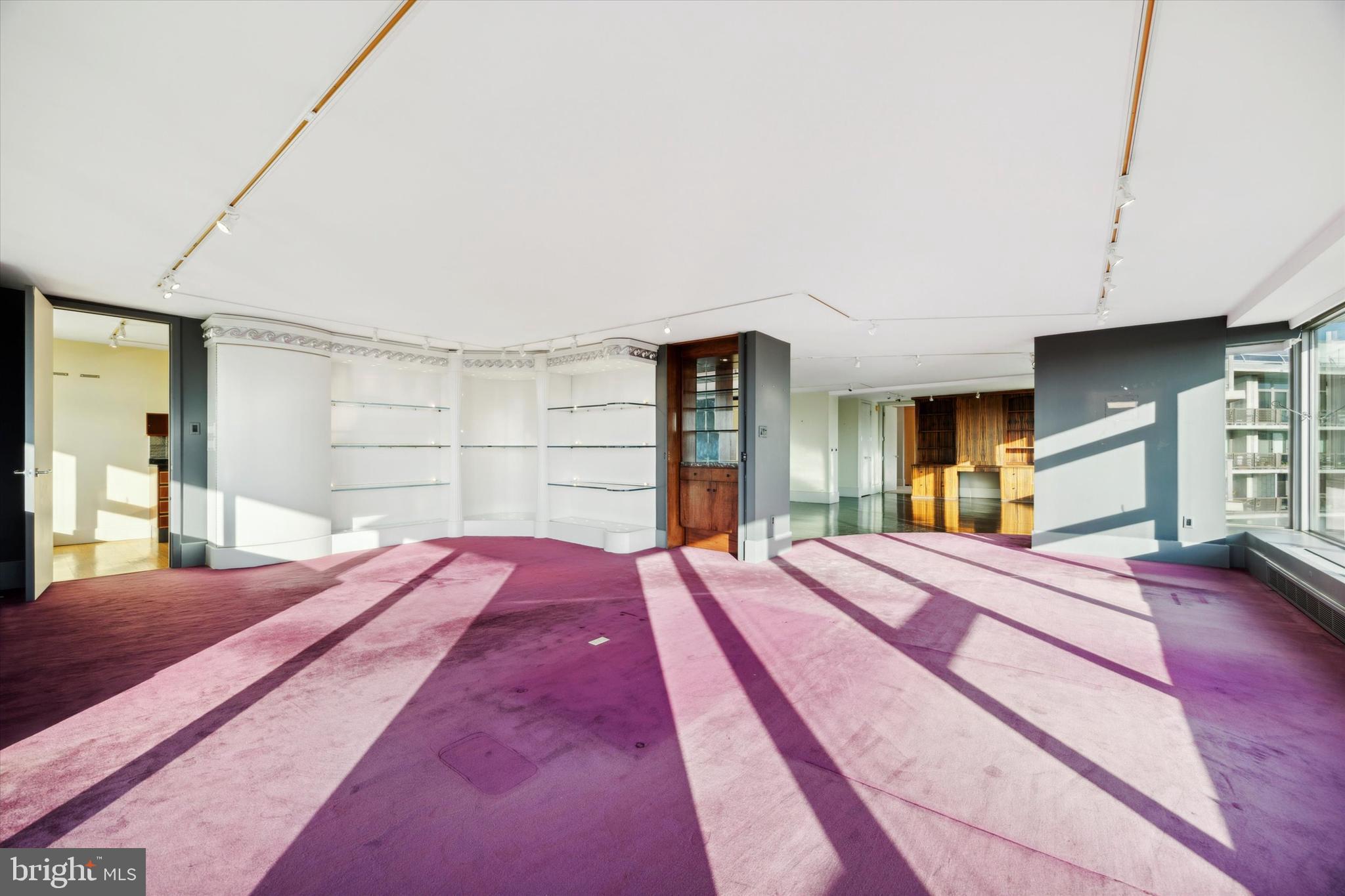 ART MUSEUM AREA - Residential