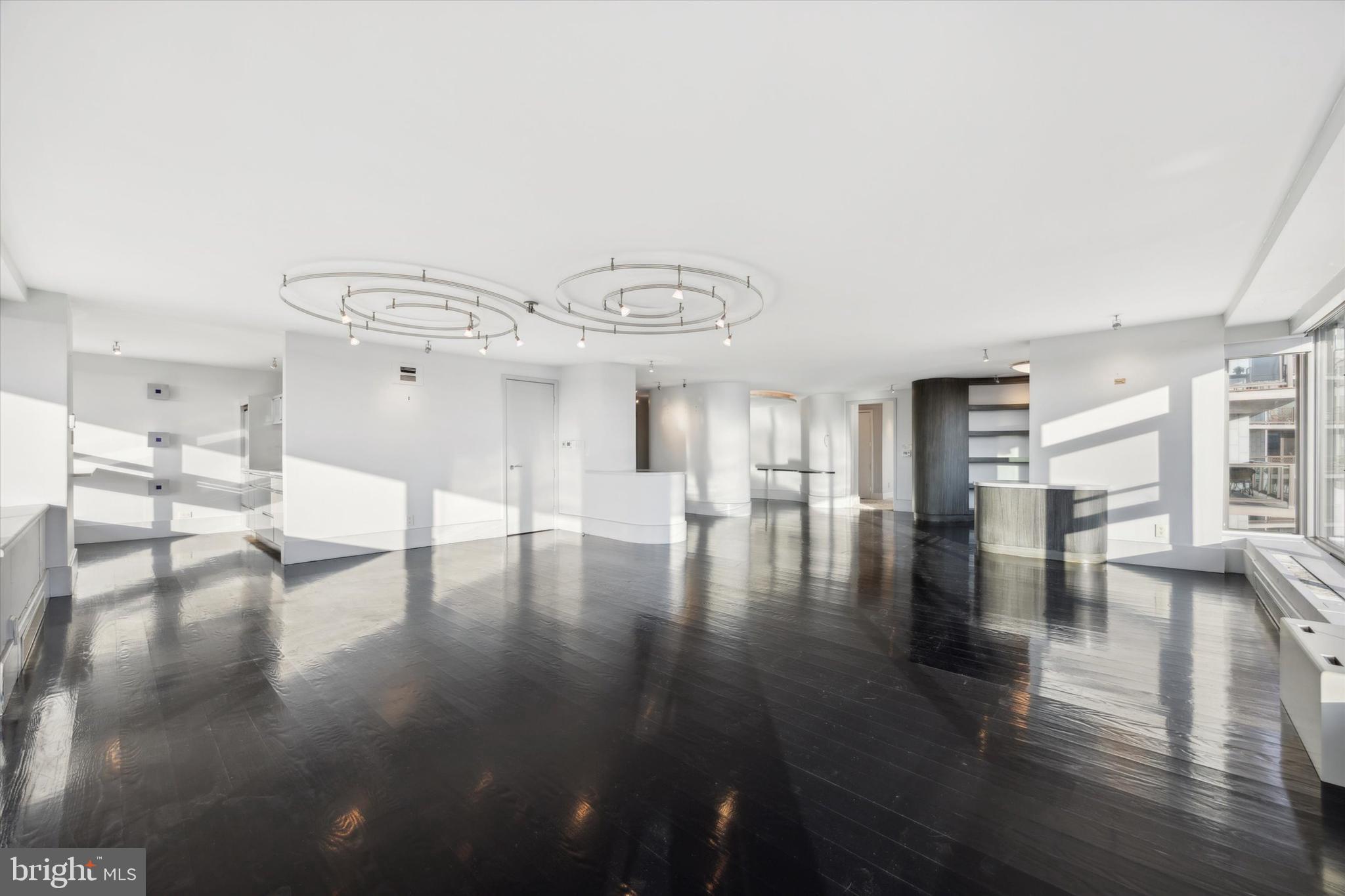 ART MUSEUM AREA - Residential