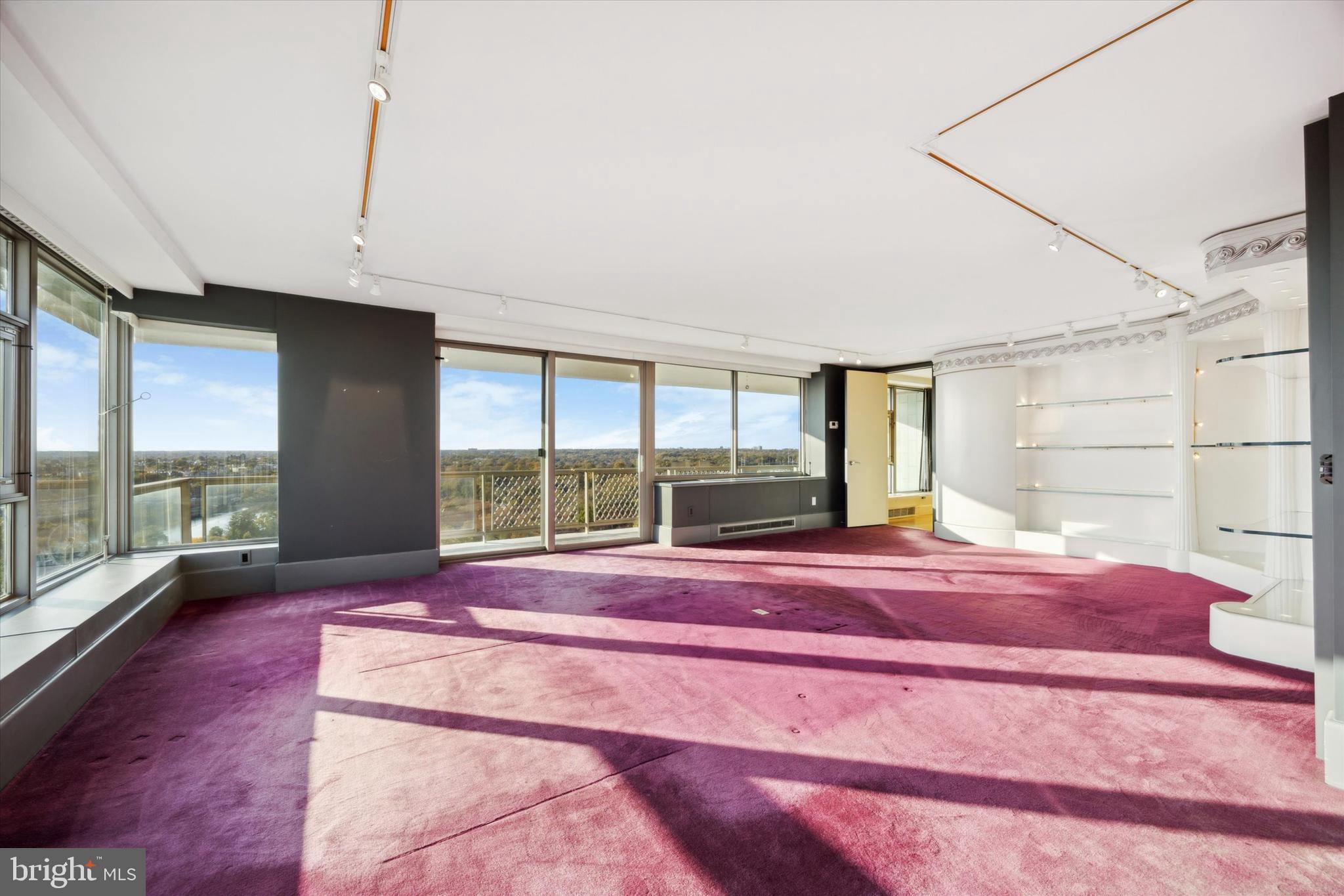 ART MUSEUM AREA - Residential