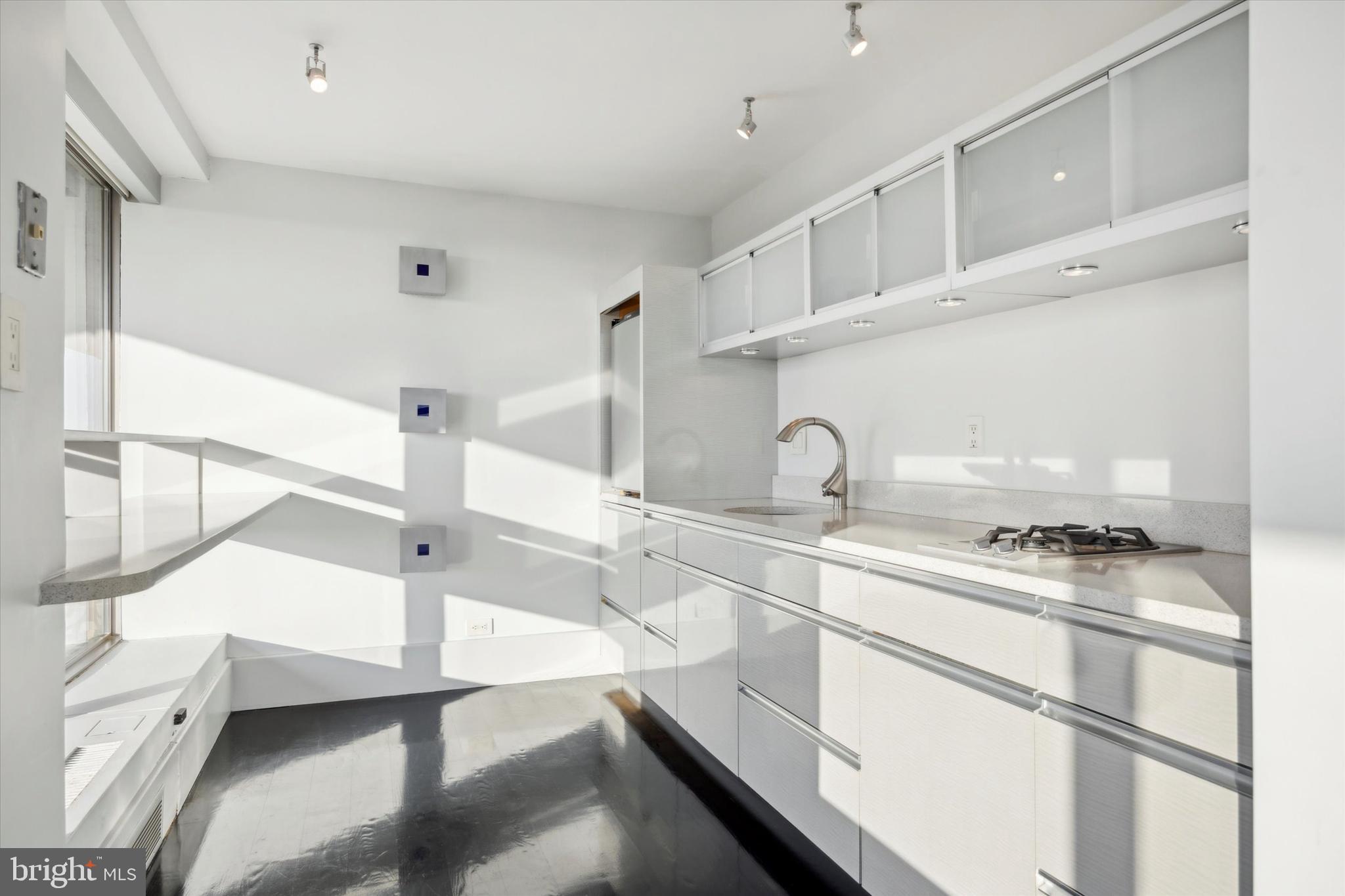 ART MUSEUM AREA - Residential