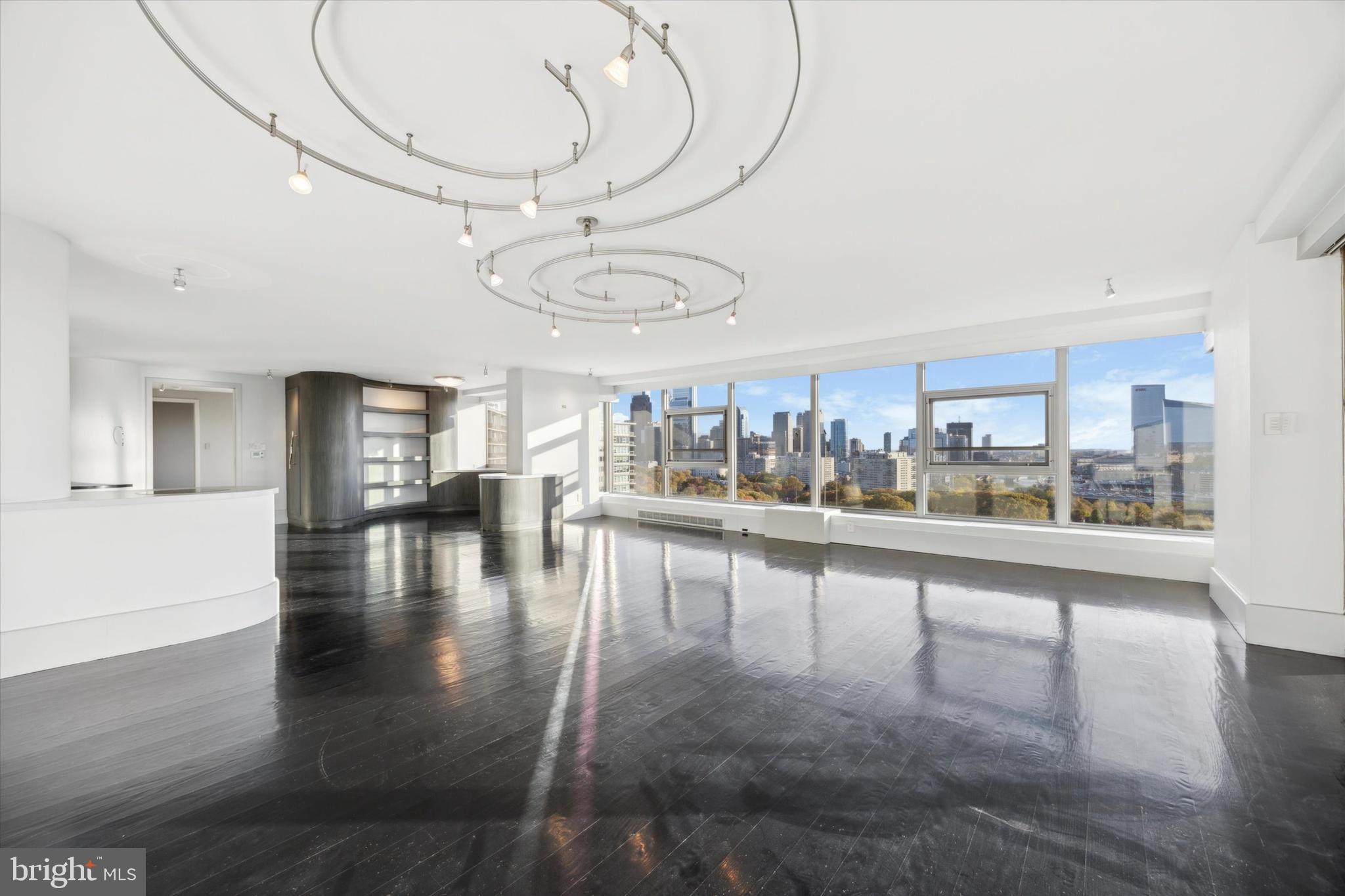 ART MUSEUM AREA - Residential