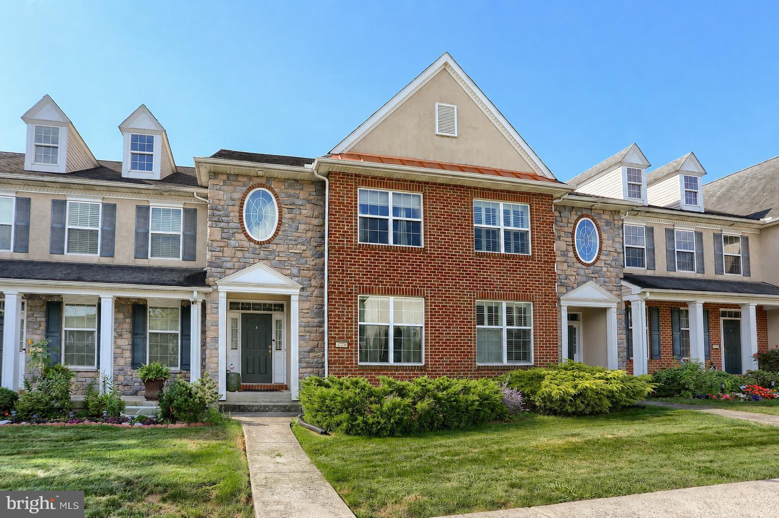 4725 LAUREL VALLEY LANE