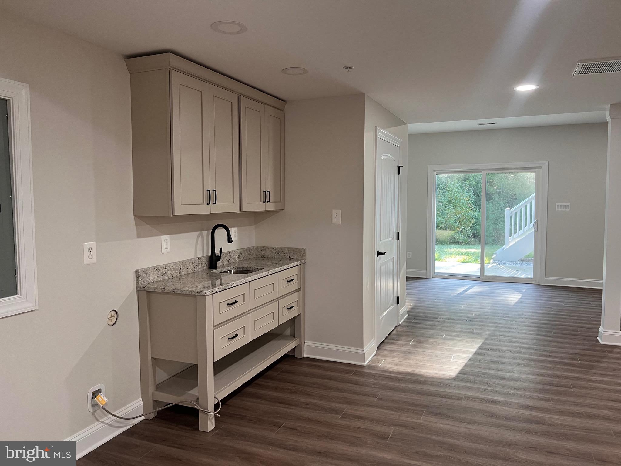 PEMBROOKE PHASE 2 - Residential Lease