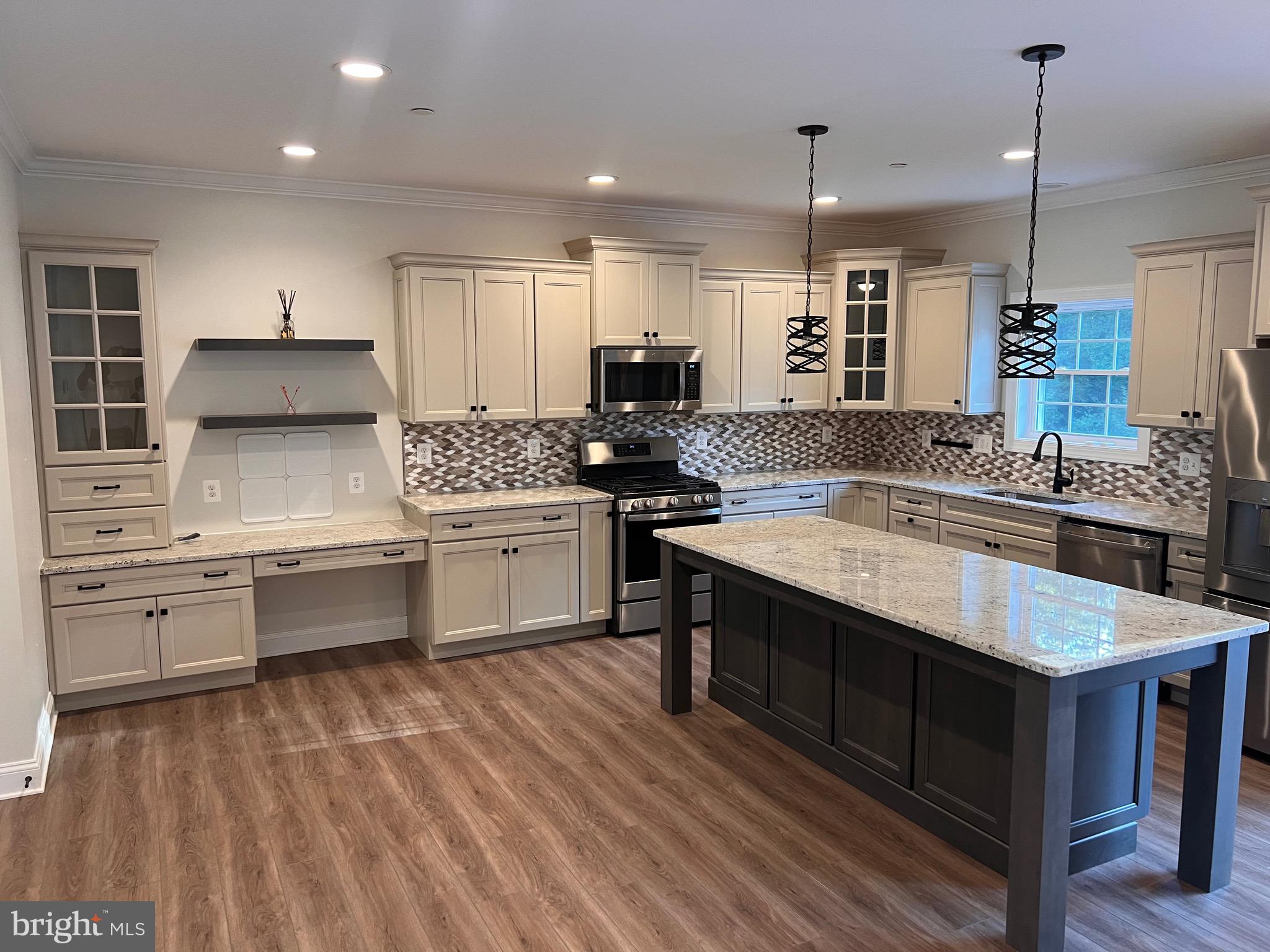 PEMBROOKE PHASE 2 - Residential Lease