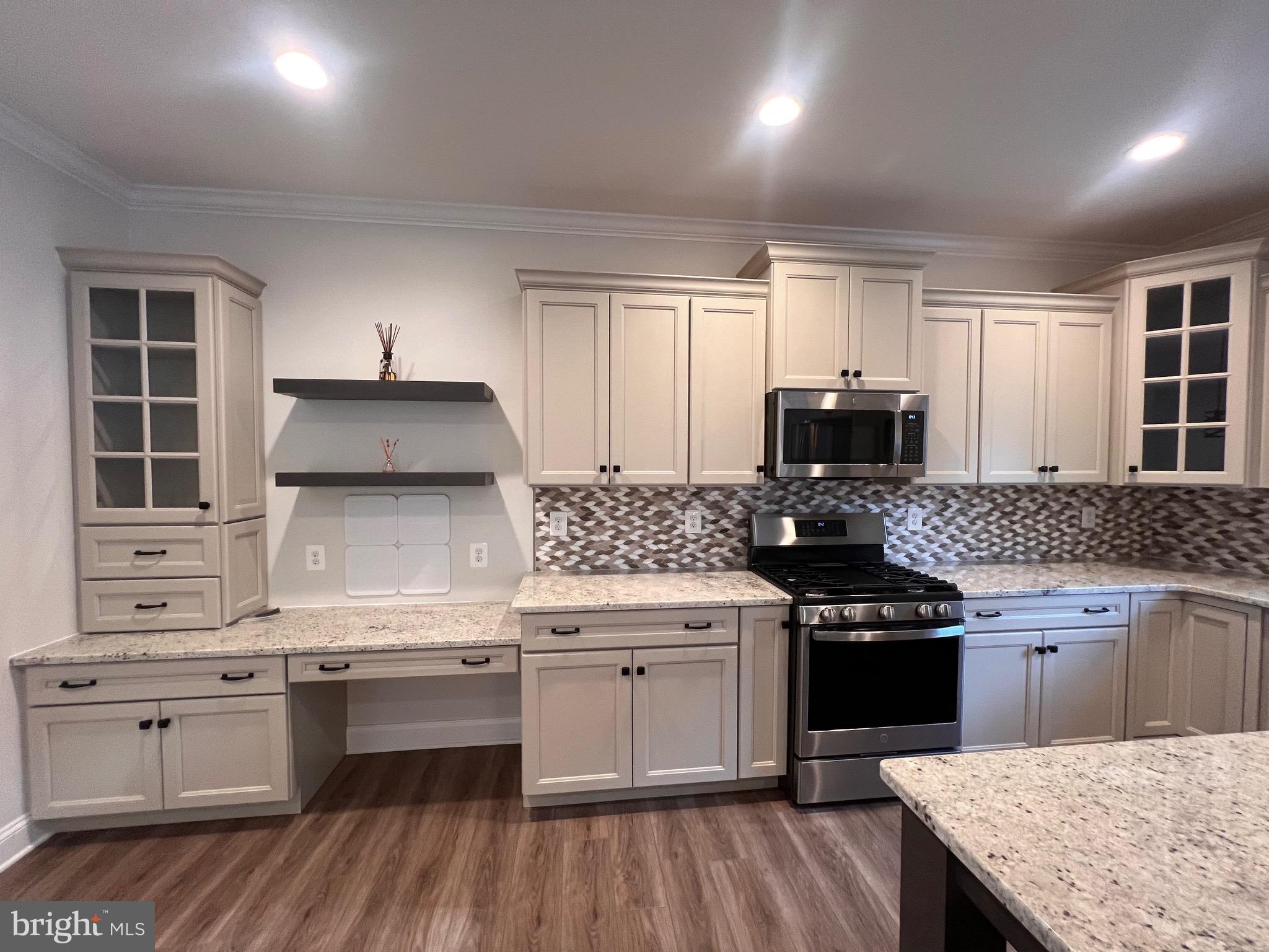 PEMBROOKE PHASE 2 - Residential Lease