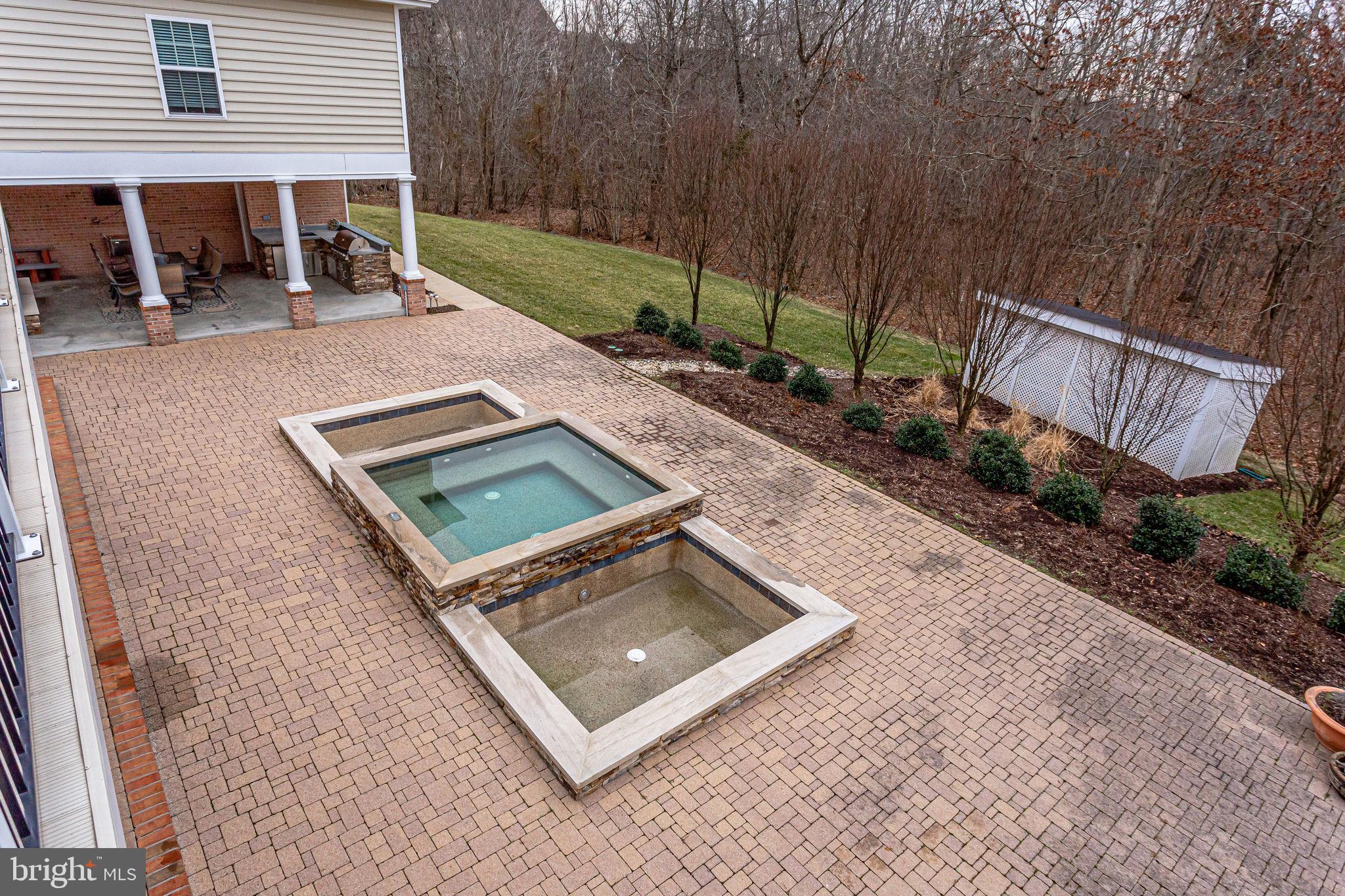 CEDAR CREST - Residential