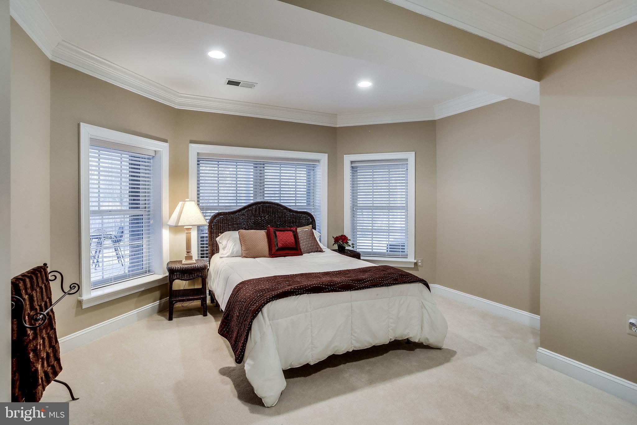 CEDAR CREST - Residential