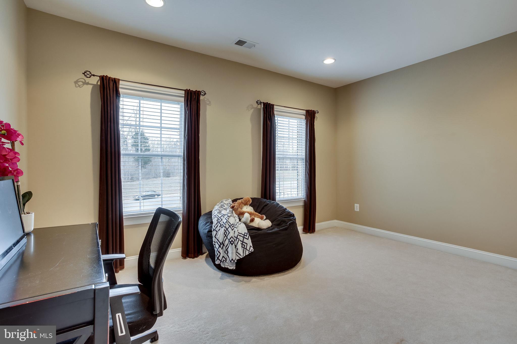 CEDAR CREST - Residential