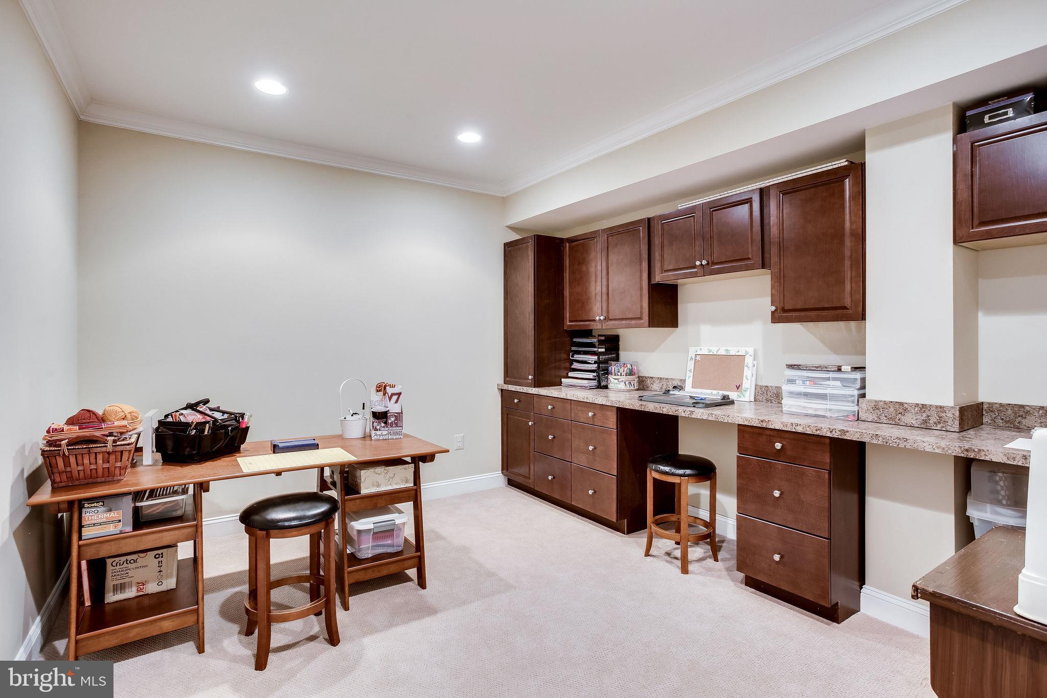 CEDAR CREST - Residential