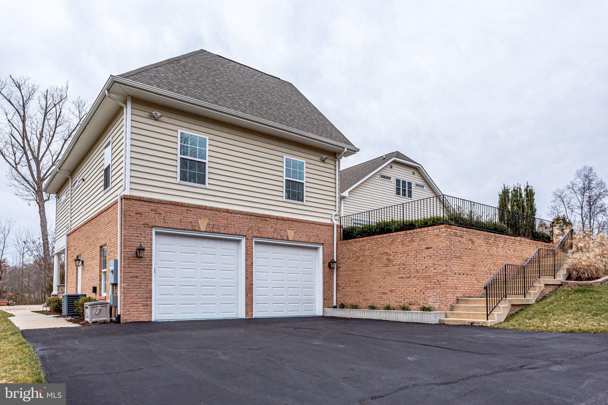 CEDAR CREST - Residential