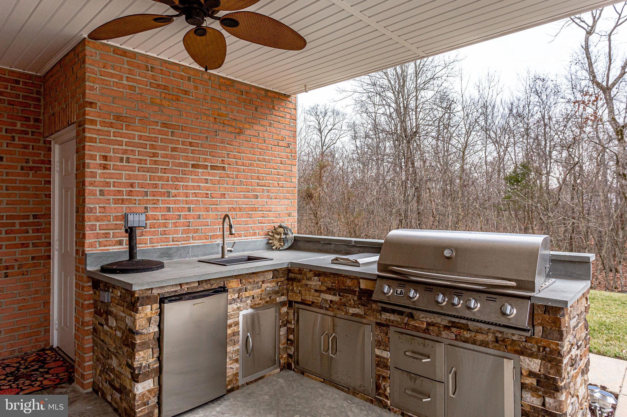 CEDAR CREST - Residential