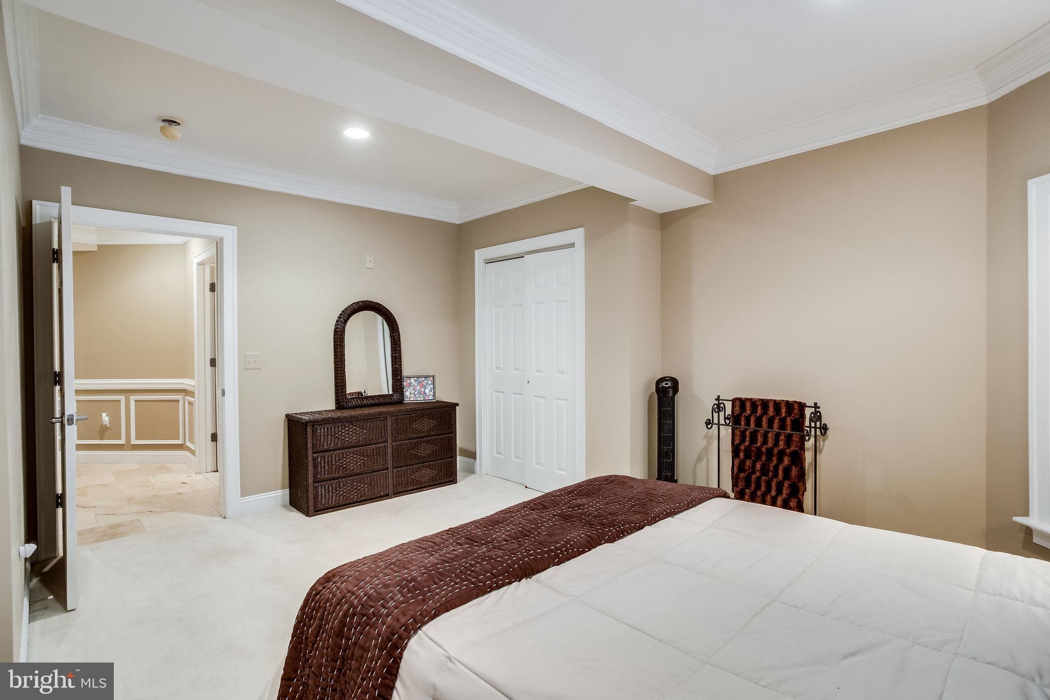 CEDAR CREST - Residential