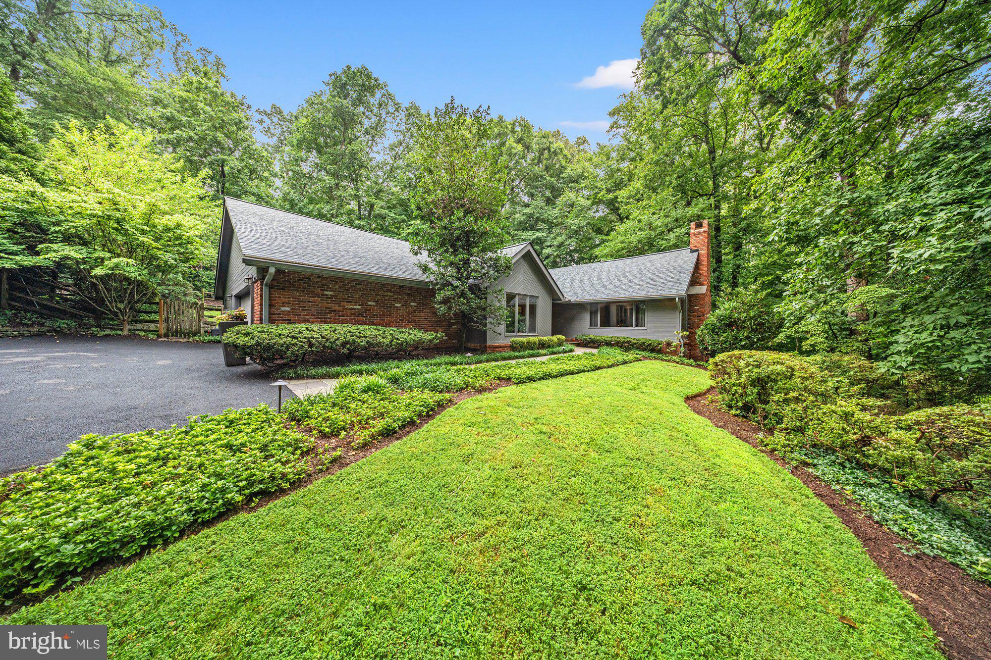 6800 MELODY LANE