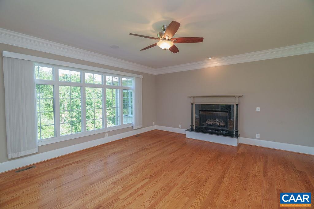 THE ROCKS - Residential