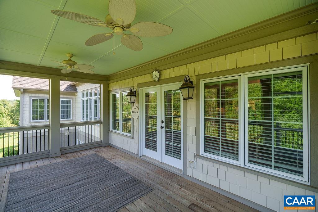 THE ROCKS - Residential