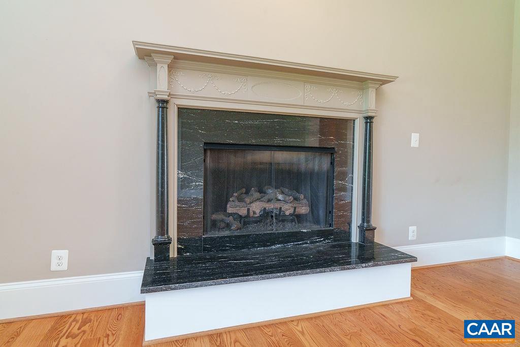 THE ROCKS - Residential