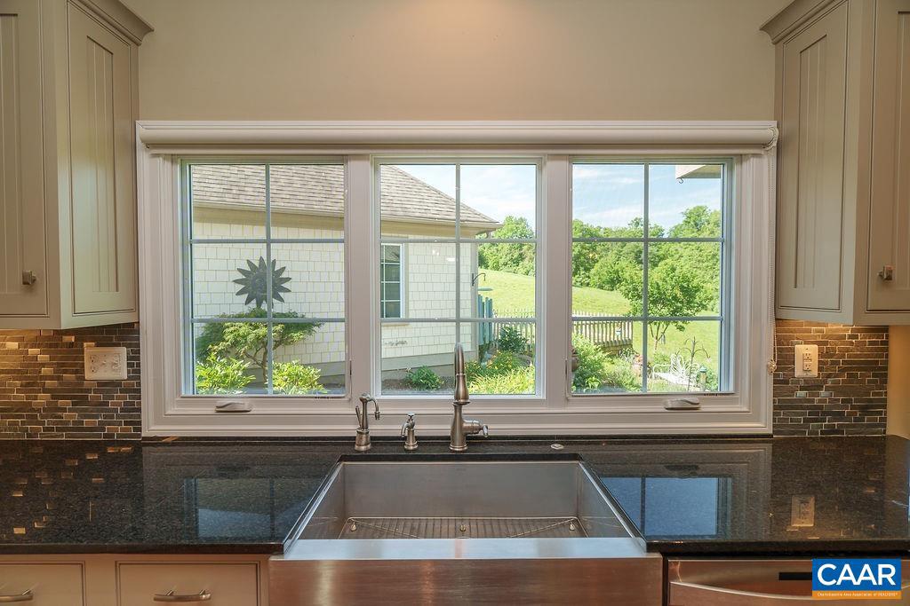 THE ROCKS - Residential