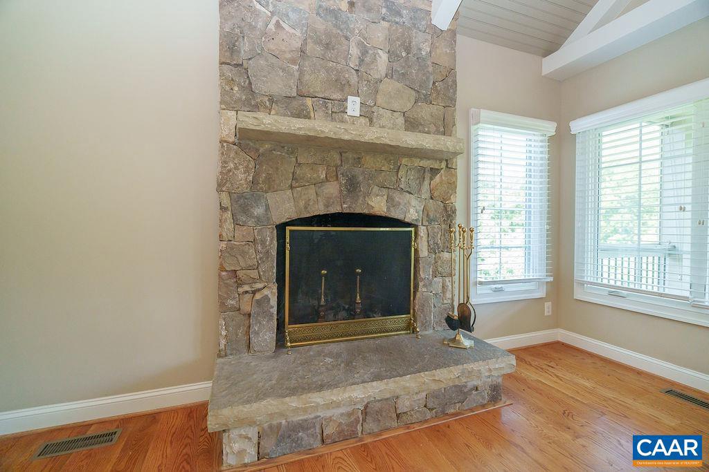 THE ROCKS - Residential