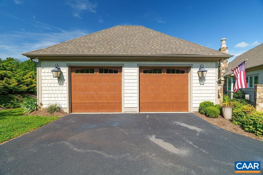 THE ROCKS - Residential