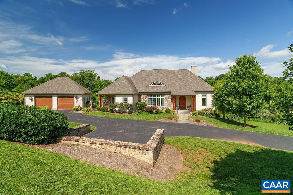 THE ROCKS - Residential