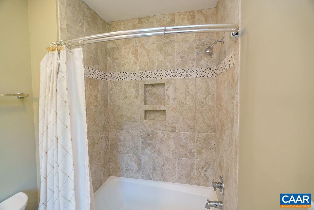 THE ROCKS - Residential