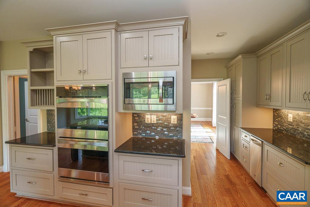 THE ROCKS - Residential