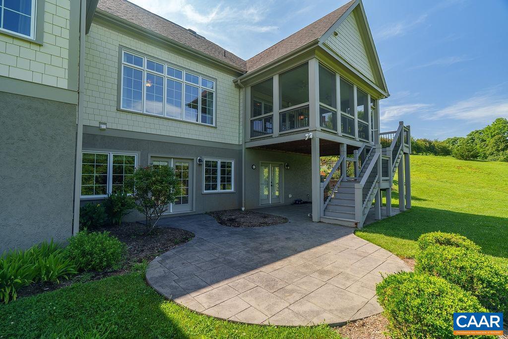 THE ROCKS - Residential