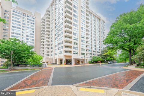 Photo of 5500 Friendship Boulevard #2012N, CHEVY CHASE, MD 20815 (MLS # MDMC2170694)