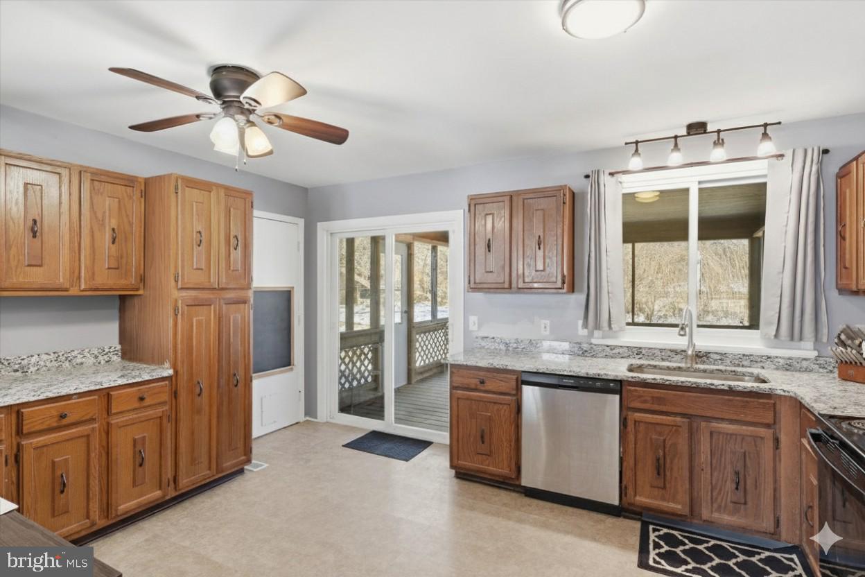 CROOKED HILL FARMS - Residential