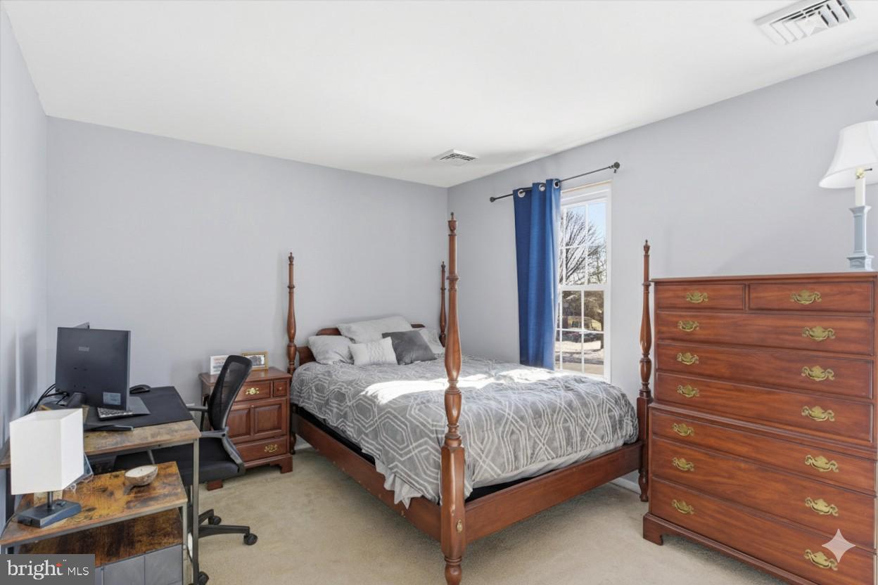 CROOKED HILL FARMS - Residential