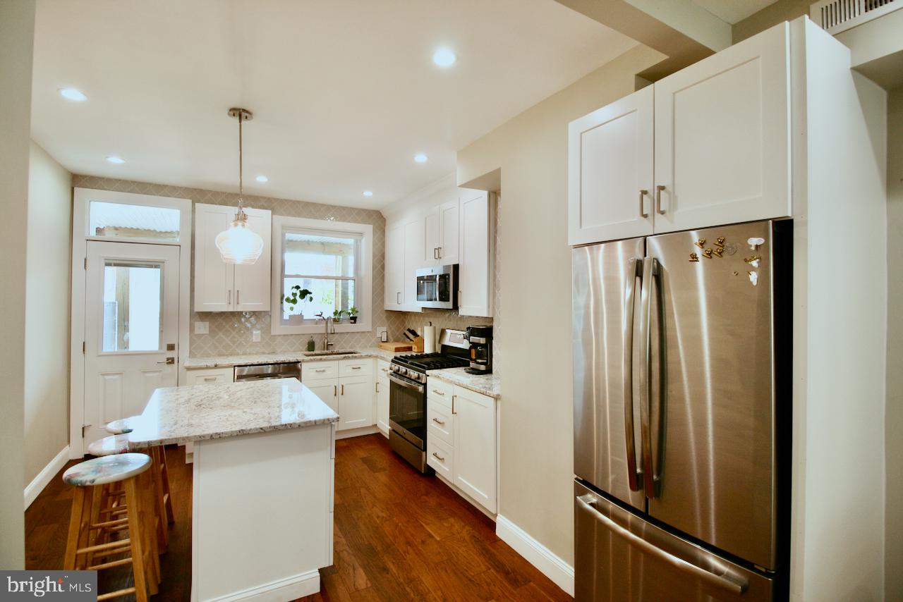 HIGHLANDTOWN - Residential Lease