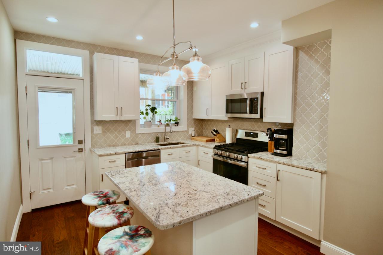 HIGHLANDTOWN - Residential Lease