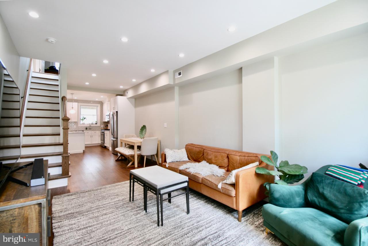 HIGHLANDTOWN - Residential Lease