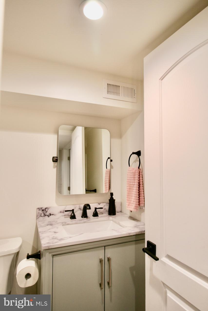 HIGHLANDTOWN - Residential Lease