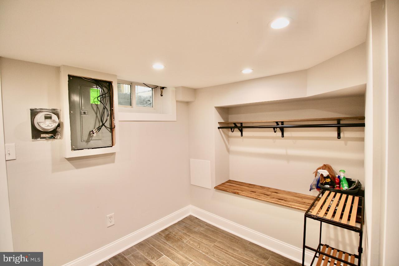 HIGHLANDTOWN - Residential Lease